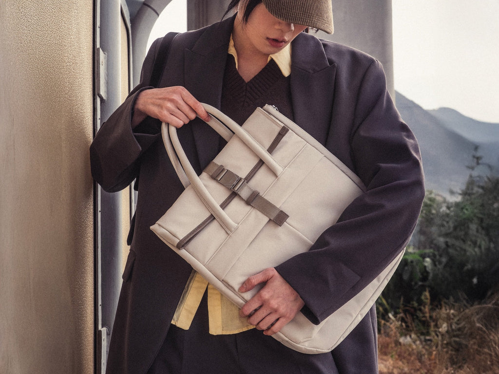 704 Folio Bag