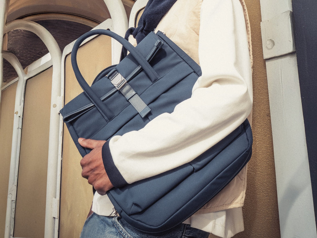 704 Folio Bag